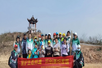 春风新雨后   植树正当时 ——湿地生态；た破罩驹刚呓小3.12”义务植树活动